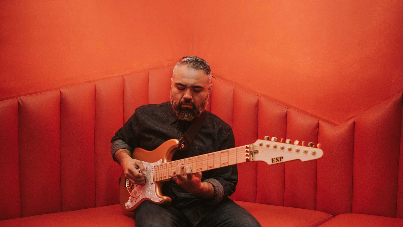 Mestís musician 